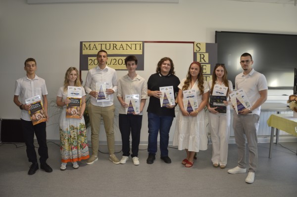 Svečana podjela svjedodžbi završnim razredima